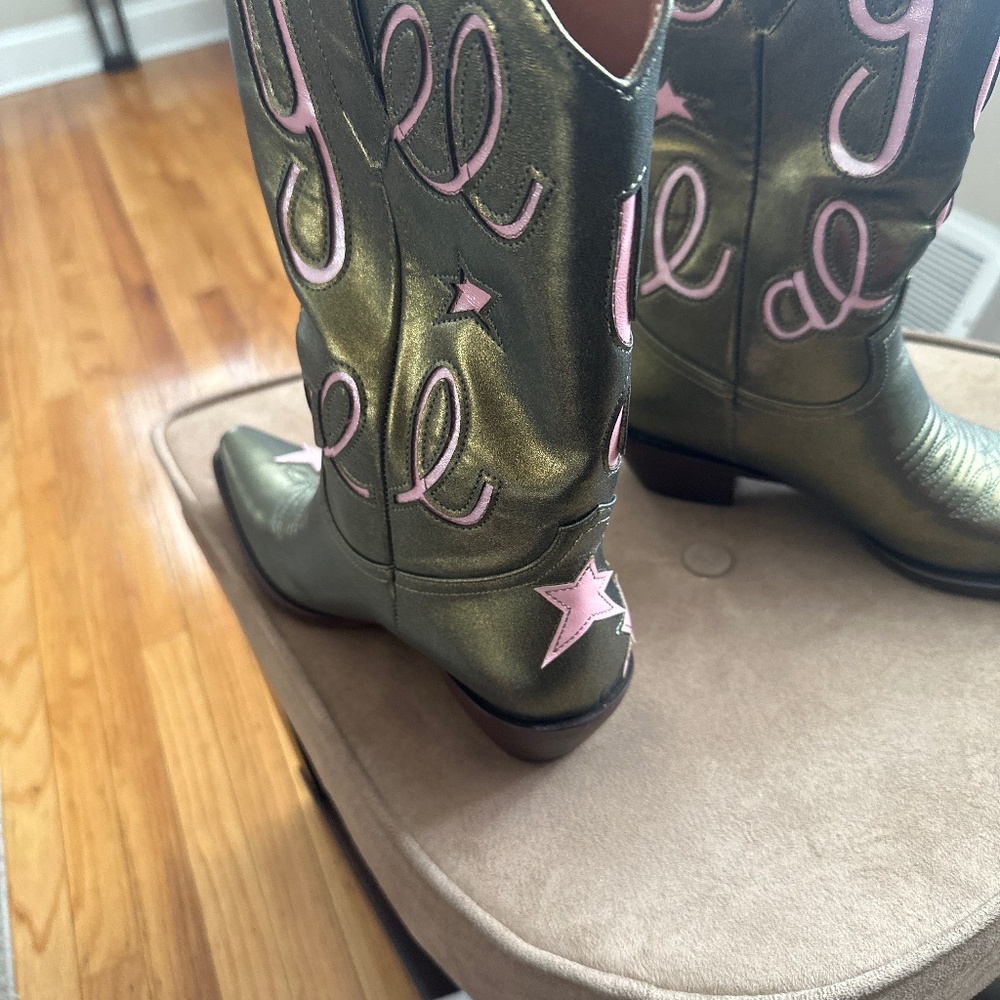 Super fun cowboy boot